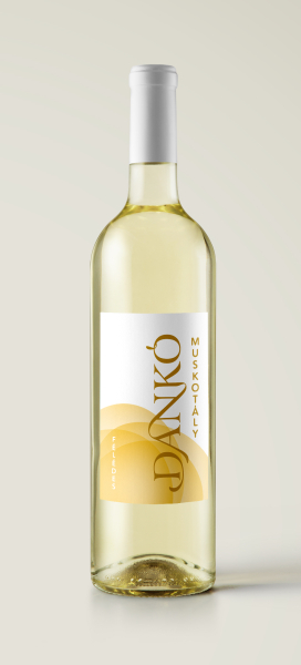 Dankó Muškát polosladké bílé víno 0,75l